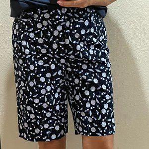 NWT - Talbot's Perfect Bermuda Shorts- 10.5”  Beach Umbrella Design